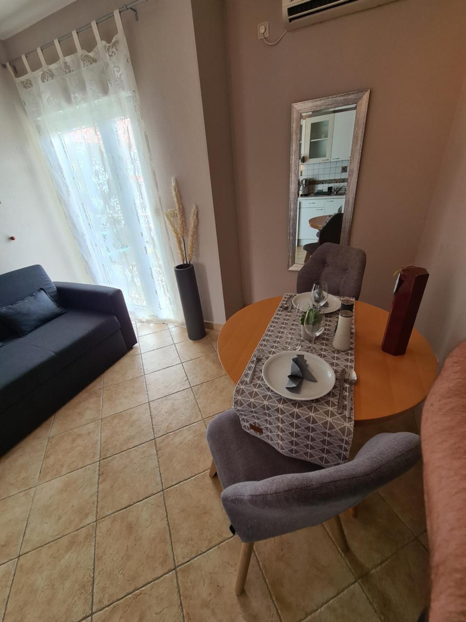 Neda Apartment