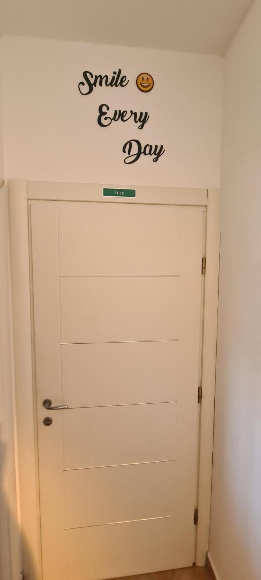 Neda Apartment