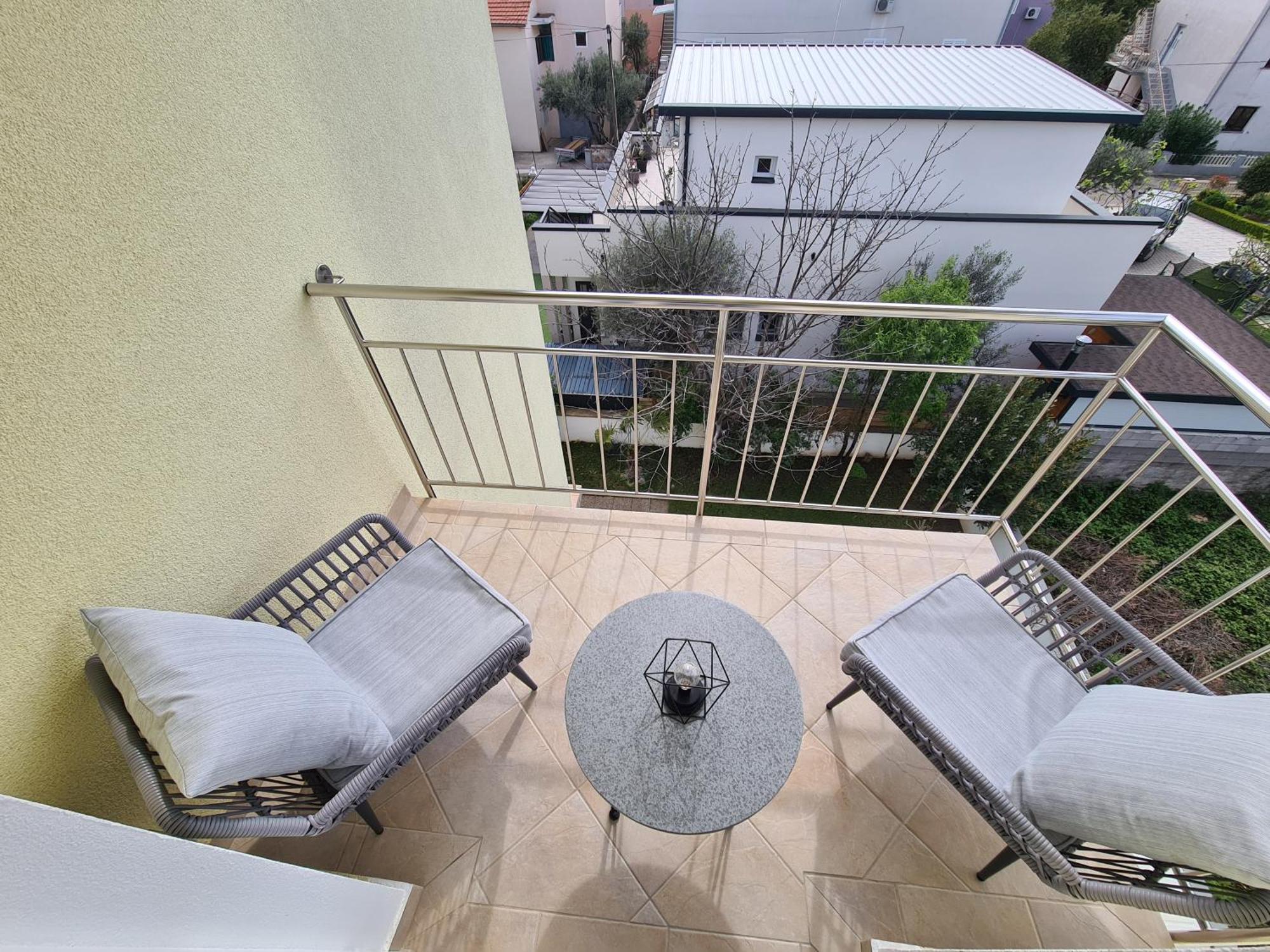 Neda Apartment